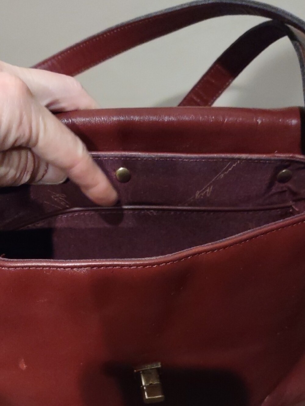 Leather Shoulder Bag in Burgundy Purse Handbag - Picture 11 of 13